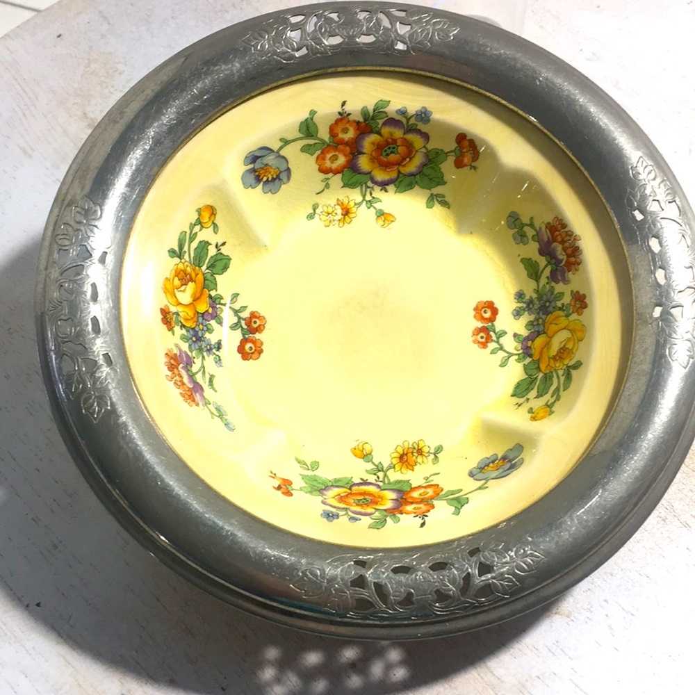 Vintage Farberware /Sebring Pottery silver aluminum edged dish 1940